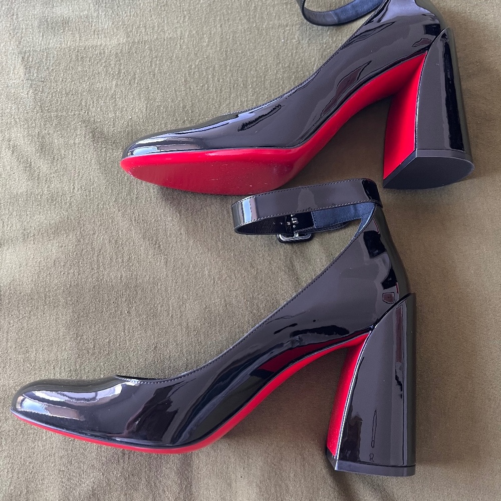 CHRISTIAN LOUBOUTIN Miss Sab Patent Red Sole Pumps
